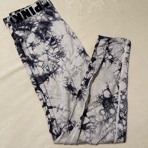 PINK ultimate leggings, size medium